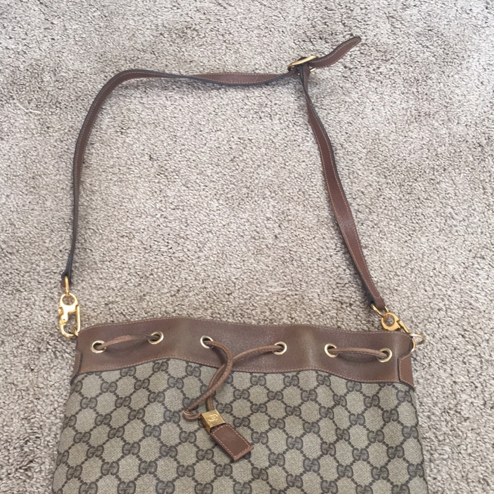 Gucci Vintage Bucket Bag - Picture 10 of 17